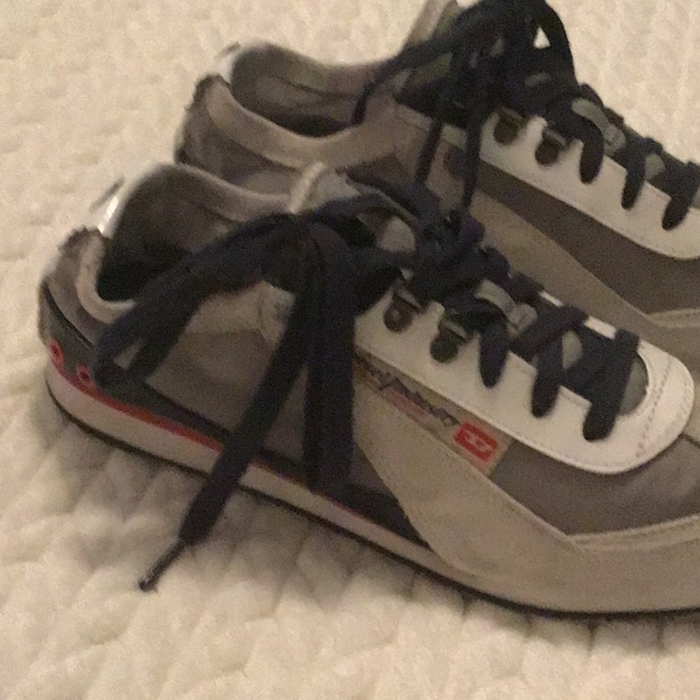 Diesel tennis shoes